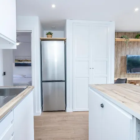 Lea Modern Attic Escape With Peaceful Terrace דירה