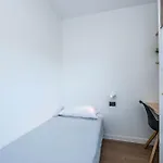 شقة Lea Modern Attic Escape With Peaceful Terrace
