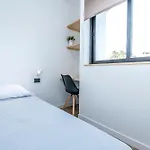 شقة Lea Modern Attic Escape With Peaceful Terrace *