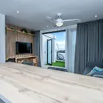 Lea Modern Attic Escape With Peaceful Terrace شقة سانتا كروز دي تينيريف