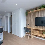 Lea Modern Attic Escape With Peaceful Terrace *