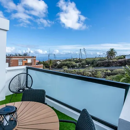 Lea Modern Attic Escape With Peaceful Terrace Santa Cruz de Tenerife