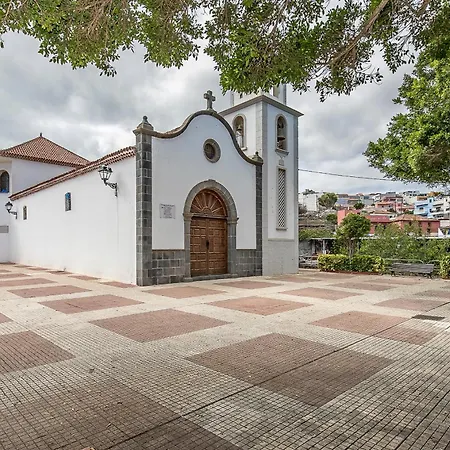 Apartmán Lea Modern Attic Escape With Peaceful Terrace Santa Cruz de Tenerife