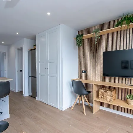 Modern Attic Escape With Peaceful Terrace *