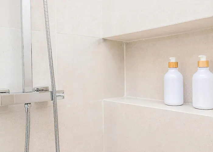 Lea Modern Attic Escape With Peaceful Terrace *