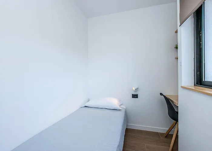 Apartmán Lea Modern Attic Escape With Peaceful Terrace