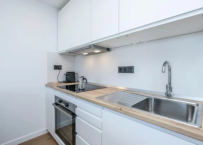 Lea Modern Attic Escape With Peaceful Terrace Apartmán *